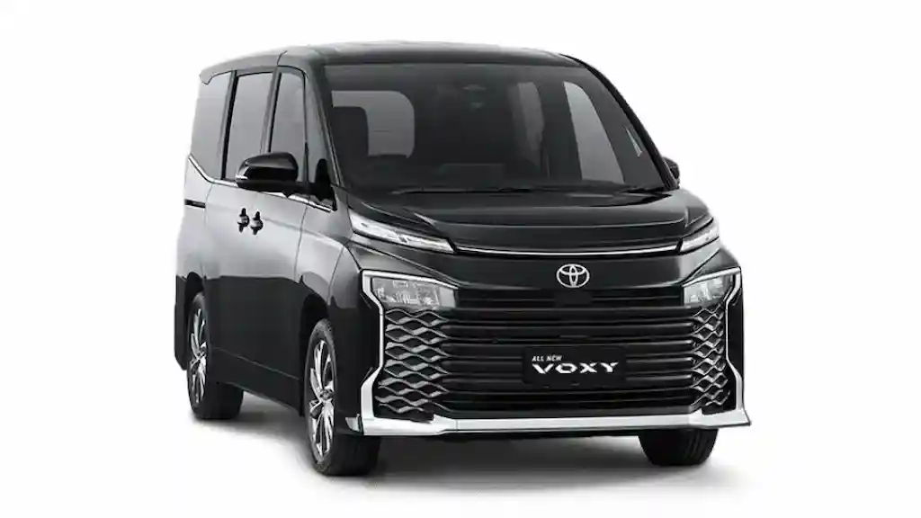 Review Mesin Toyota Voxy yang Mengesankan | Auto 2000