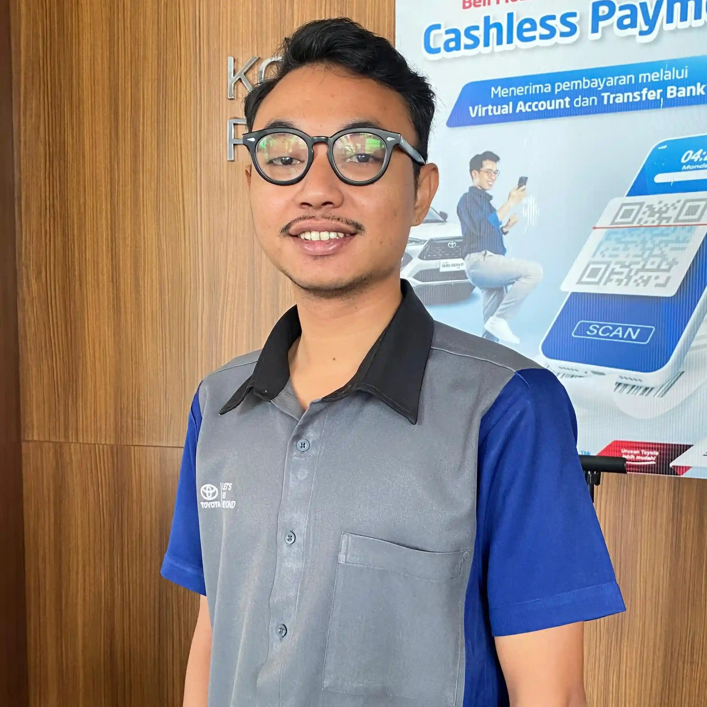 MOCHAMAD IQBAL ABDURROZAAQ