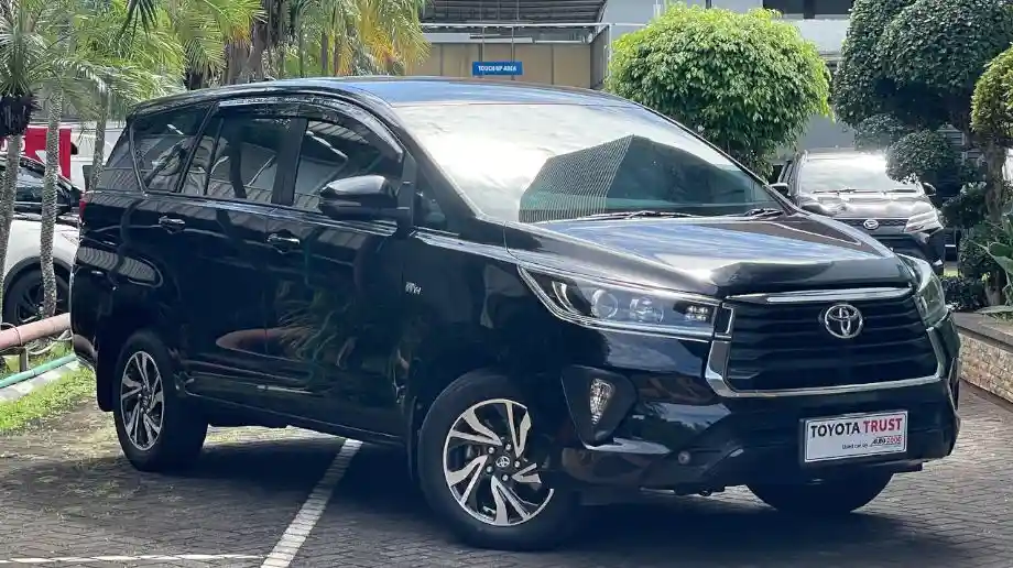 1.TOYOTA INNOVA INNOVA 2.0 V AT BENSIN (REBORN) AT 2022
