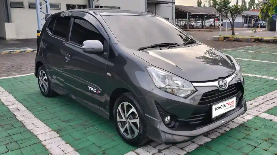 1.TOYOTA AGYA 1.2 TRD SPORTIVO BENSIN-AT(AGYA) AT 2019