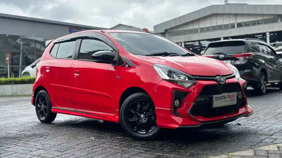 1.TOYOTA AGYA 1.2 GR SPORT BENSIN-AT(AGYA) AT 2022