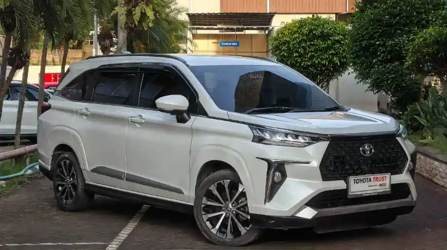 1.TOYOTA AVANZA 1.5 NEW VELOZ Q TSS BENSIN-AT(AVANZA) AT 2023