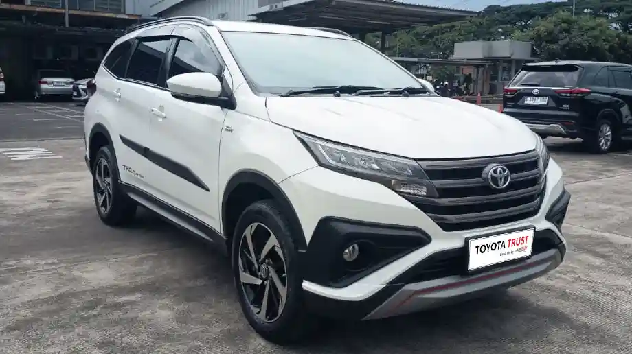 1.TOYOTA RUSH 1.5 TRD SPORTIVO BENSIN-AT(RUSH) AT 2019
