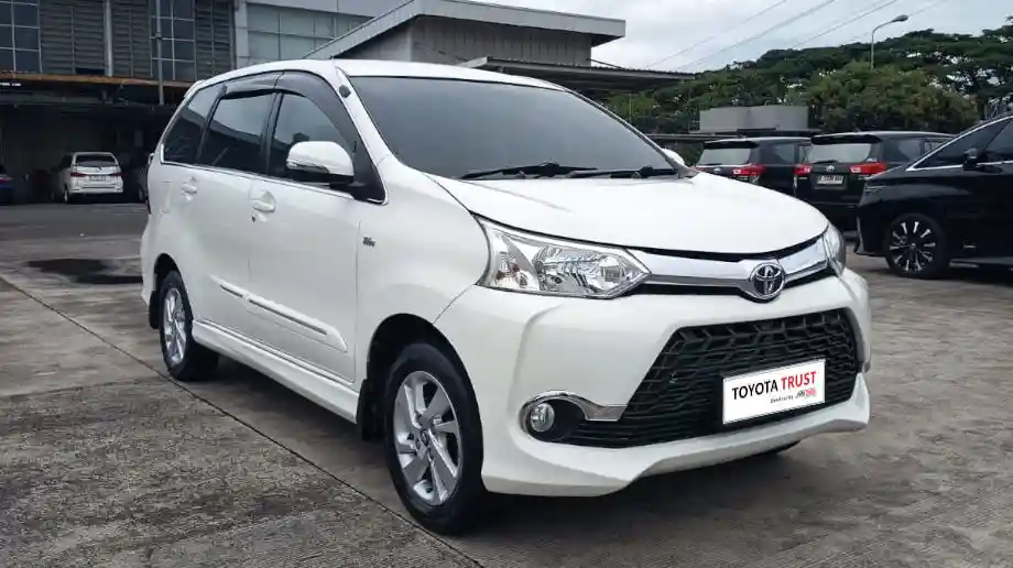 1.TOYOTA AVANZA 1.3 VELOZ BENSIN-AT(AVANZA) AT 2018