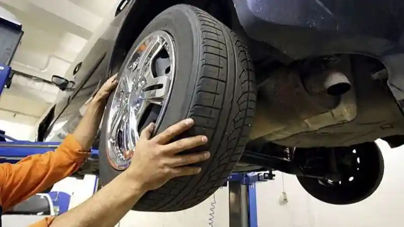 Bearing roda mobil rusak dan tanda-tanda kerusakannya