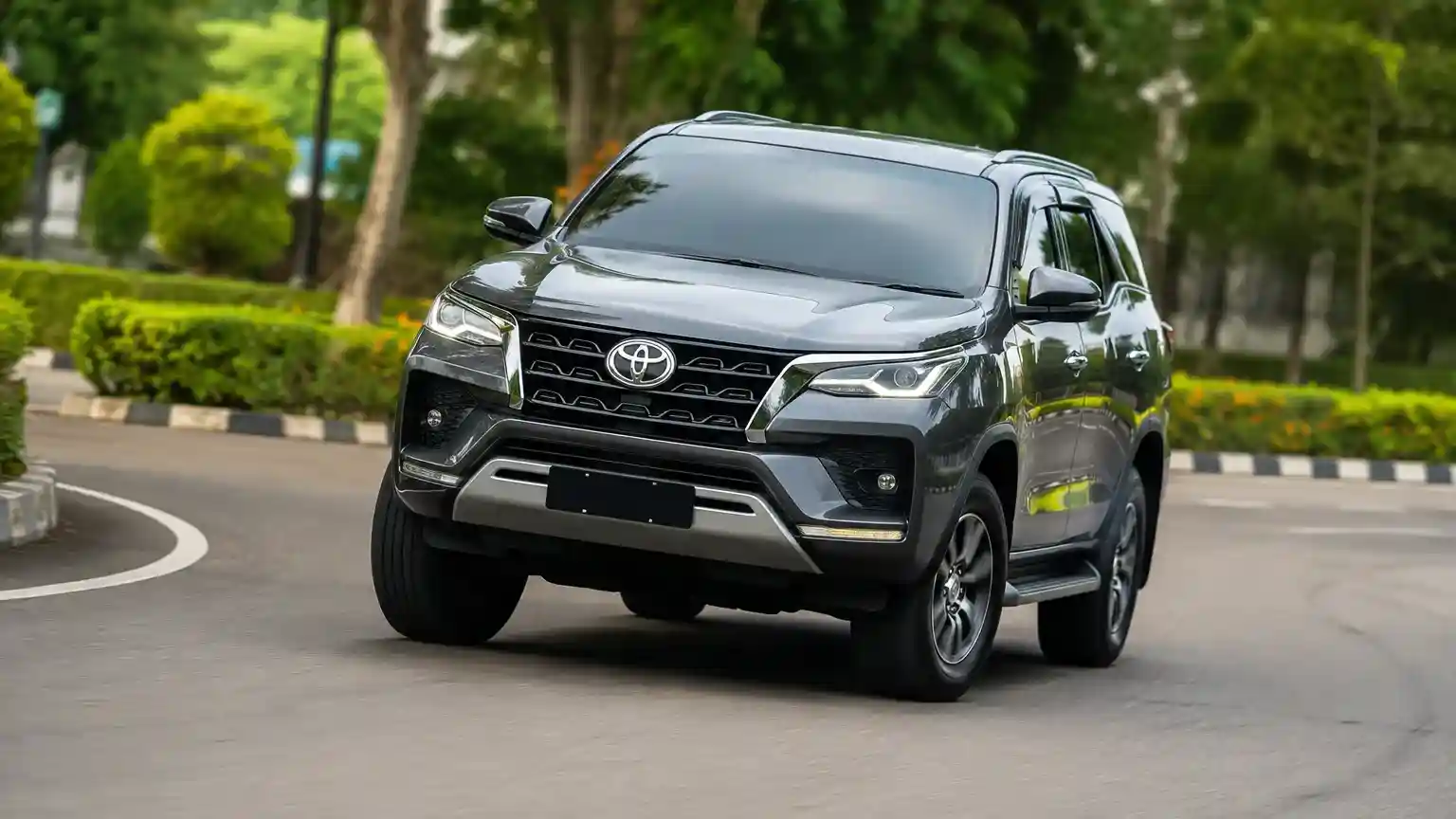 Ban mobil berbunyi saat berbelok dan penyebabnya