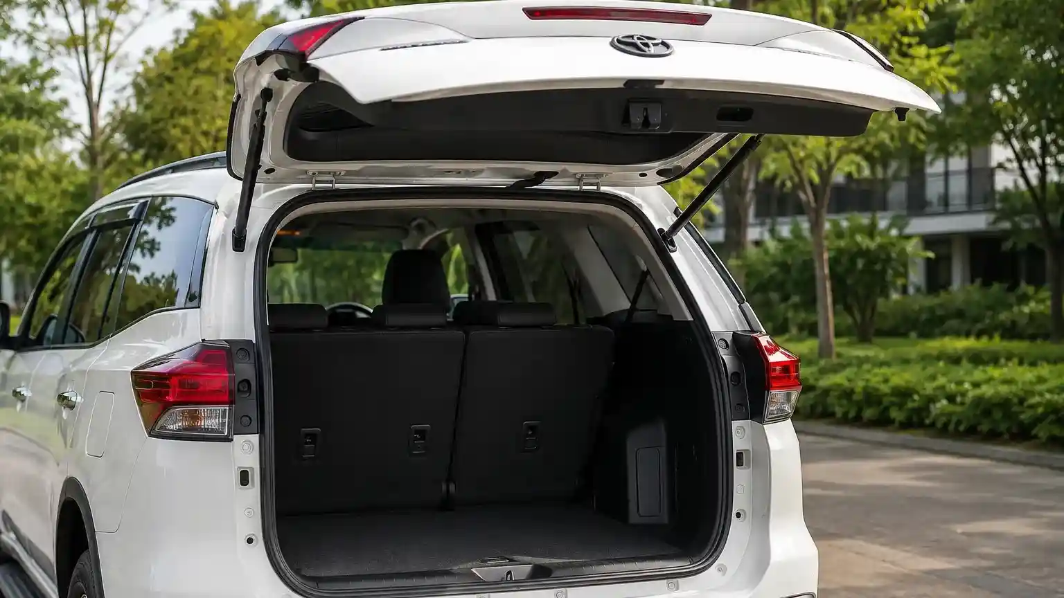 Cara menjaga pintu bagasi mobil tetap ringan dan awet